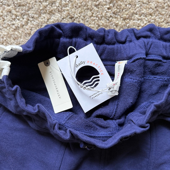 Anthropologie Daily Practice Cropped Color Block Joggers NWT Navy Size Medium - Picture 4 of 4